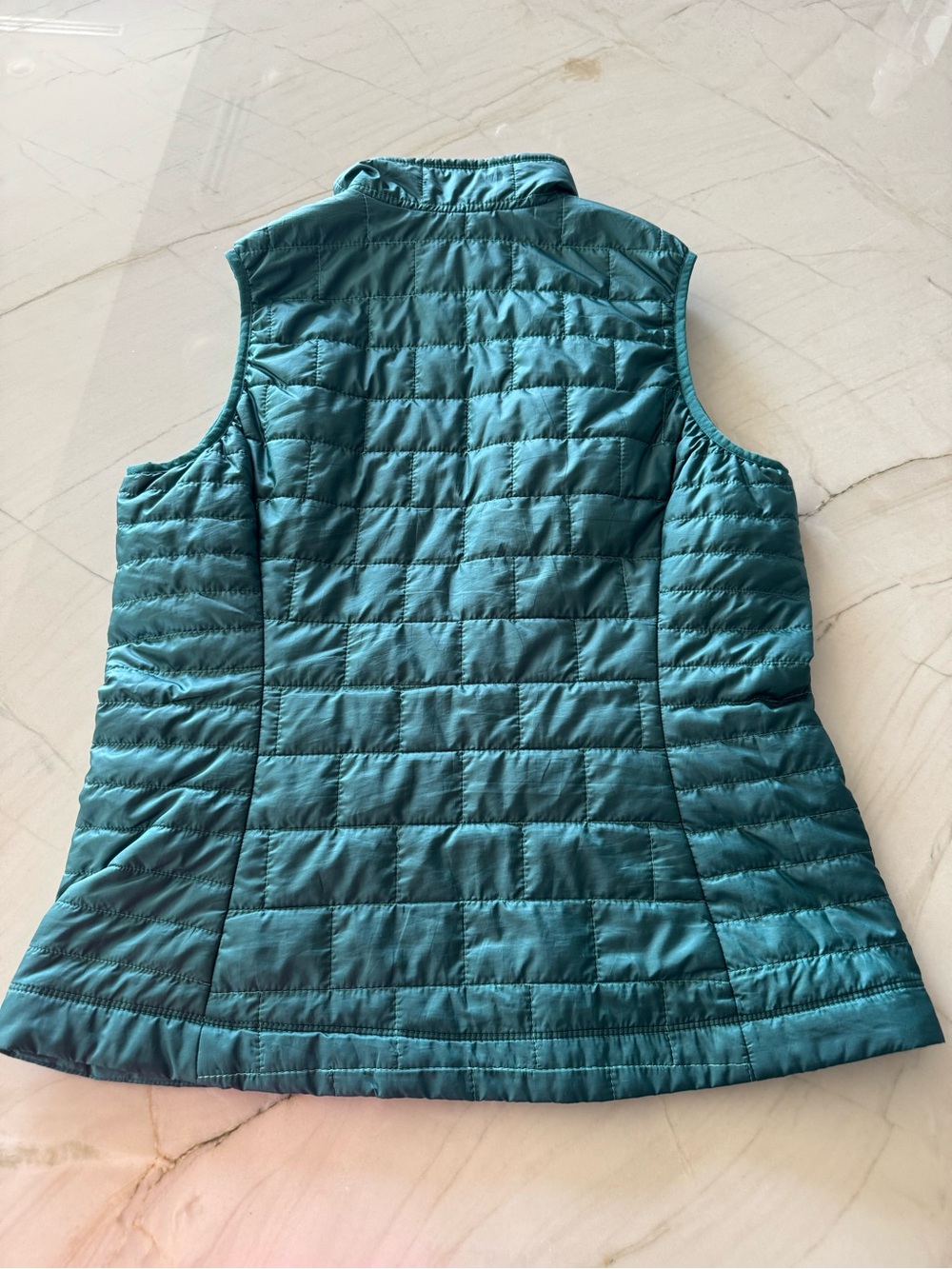 Patagonia Green Nano Puffer Vest (M) - Picture 2 of 6